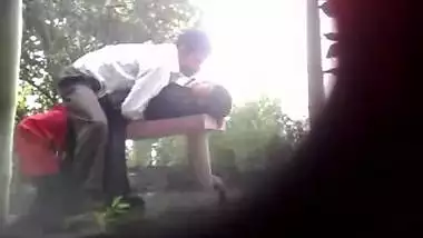 Hidden cam porn! As outdoors of an Desi52 amateur couple she in hijab