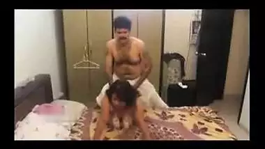 Horny Indian housewife fucked by ugly old man in b-grade movie