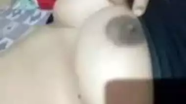Sexy odia Girl Showing Boobs on VC