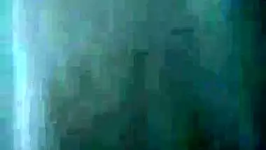 Desi randi on phone and pussy licking video
