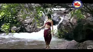 Indian Actress Haripriya Dance