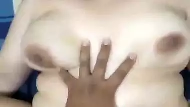 Chubby milf’s hardcore Nepali sex video with a stranger