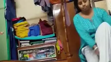 Bhabhi changing clothes vira videos uploaded online