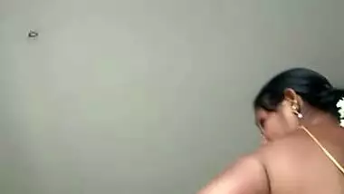 Sexy Mallu Bhabi Boobs Record By Hidden cam