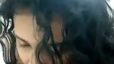 A mallu girl gives an Indian blowjob to her senior