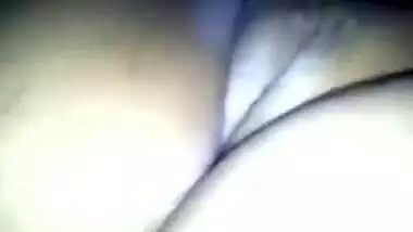 Srilankan girl putting condom n getting fucked by BF