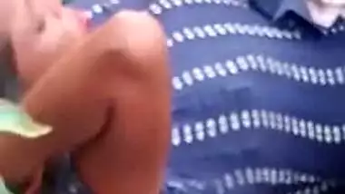 Road is XXX place for MMS cameraman filming man penetrating Desi