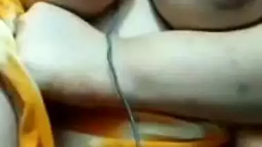 Desi Beautiful Big Boobs Girl Showing on Video Call