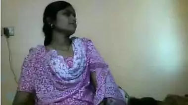 Indian newly wed bhabhi sucking her servant dick after lunch