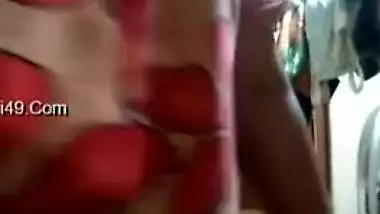 Indian chick sets the camera on and takes XXX poses in the nude
