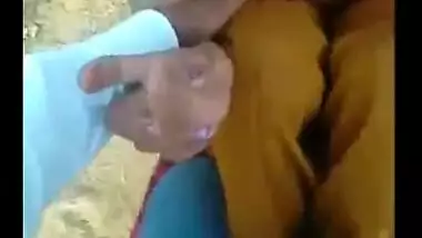 Indian porn sites presents Punjabi village girl outdoor sex with lover