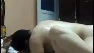 Amateur chudai video of Pakistani couple having sex in missionary