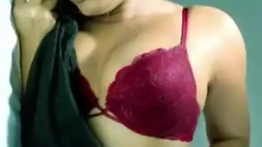 Sexy ke liye pagal bhabhi