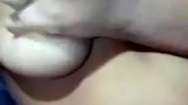 Desi big boob bhbai fingering pussy