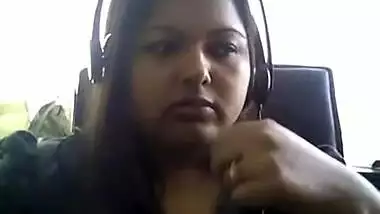 Hot bangla gf showing 2 bf