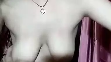 Charming bhabhi Sucking penis with cumload video