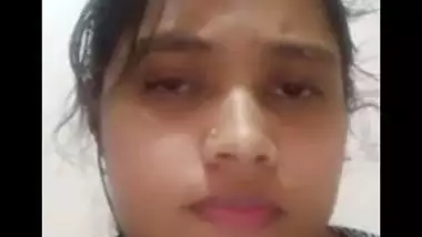 Big melons girlfriend topless viral video call