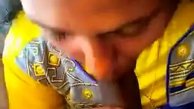 Indian girl blowjob to her boyfriend viral sucking
