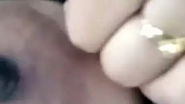Bengali GF yummy boobs show on video call to lover