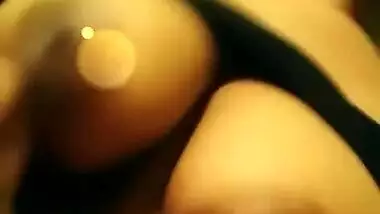 Desi girl showing big natural boobs viral MMS