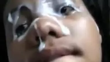 Amateur Delhi Girl Receives Facial From Her Lover