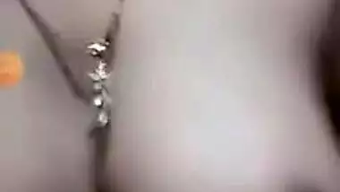 Today Exclusive- Desi Village Girl Showing Her Boobs And Pussy On Video Call