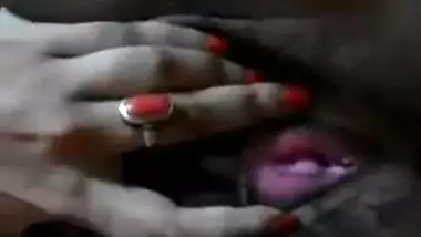 Desi village girl fingering pussy