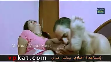 Hindi hot short bhabhi garam making romance without blouse -