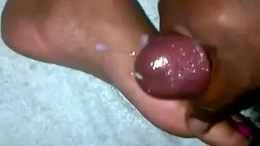 Cumming on wifesexy feet