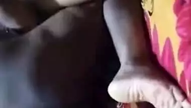Desi whore has young man's XXX tool in her pussy on era