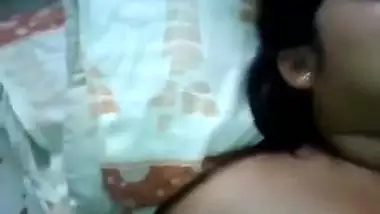 Chubby Bhopal house wife enjoys foreplay before oral sex