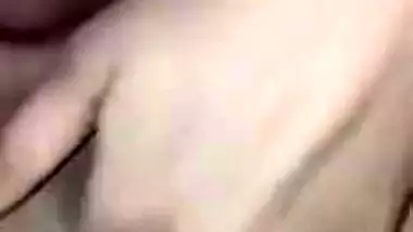 Horny Girl Cum Hard Infront Of A Guy -ඇඟිළි සොමිය