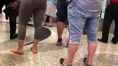 Big Booty Indian in Yoga Pants