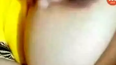 Marathi aunty exposed boobs 2