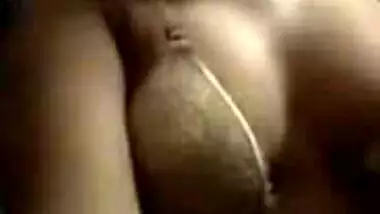 Sexy Paki Girl Showing Boobs