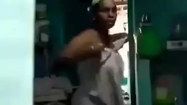 Bhabhi nude captured
