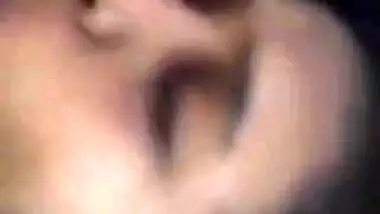 Desi Bhabi Kissing & Blowjob