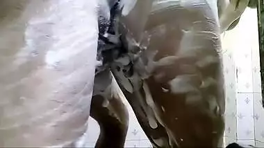 Boyfriend joins the Desi in the shower room to help and fuck XXX slit