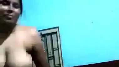 Desi xxx village sex video of an aunt and her young nephew