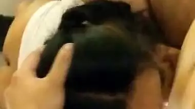 Desi NRI Rina the Indian lady gives sloppy blowjob.