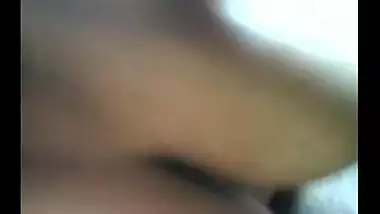 Indian house wife exposed her naked figure and given handjob session